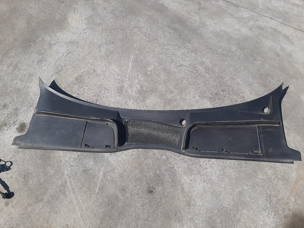 Grila stergator audi a4 b9 8w 8w1819403