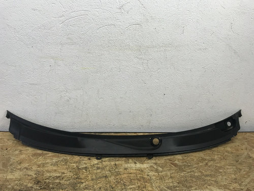 Grila stergator Audi A6 C6 , 3.0TDI Quattro, Automat combi 2007 (4F1819403)