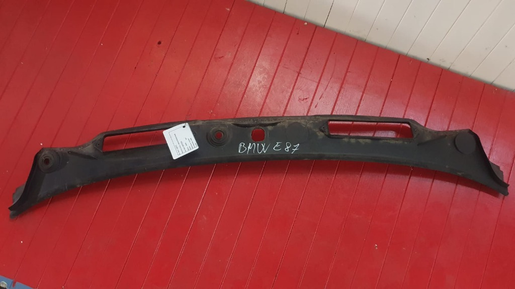 Grila stergator BMW E81 2009 - 2012