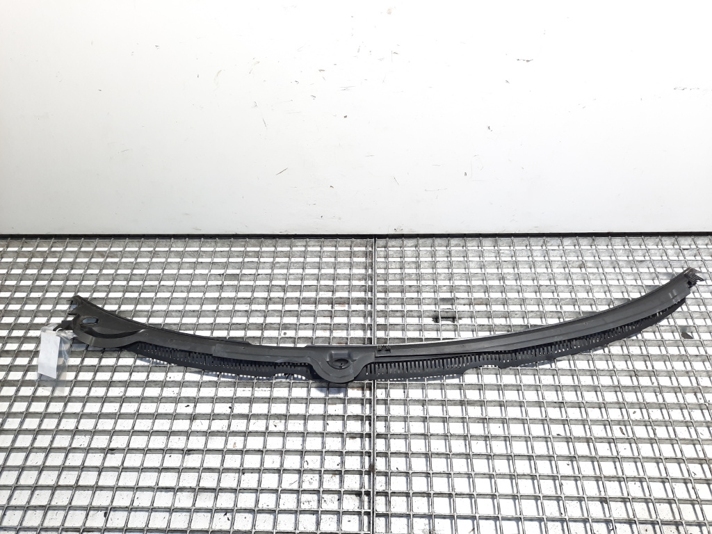 Grila stergator, cod 8E1819403, Audi A4 (8EC, B7)