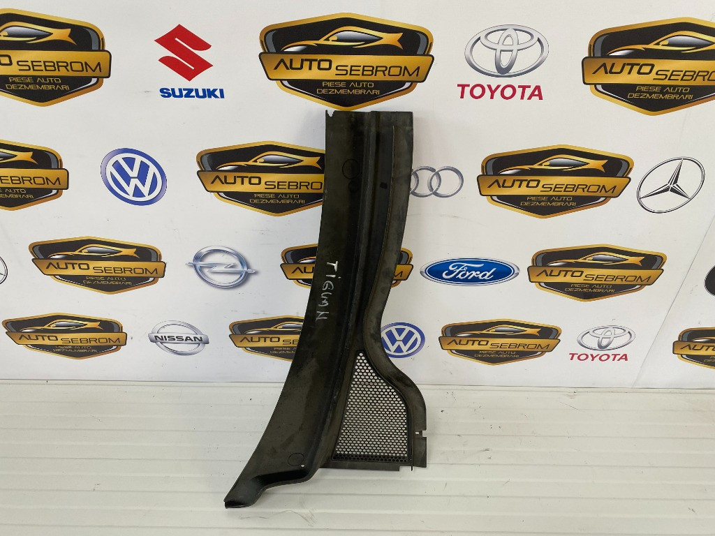 Grila stergator dr VW Tiguan 2008-2013