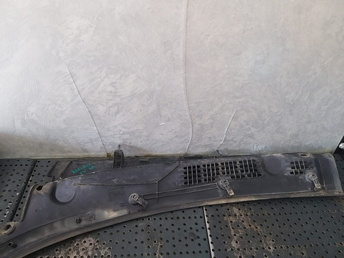 Grila stergator dreapta citroen berlingo 9642405777