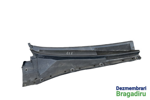 Grila stergator dreapta Cod: 86161-3E000 Kia Sorento [2002 - 2006] SUV 2.5 CRDi 4WD MT (140 hp) Cod ...