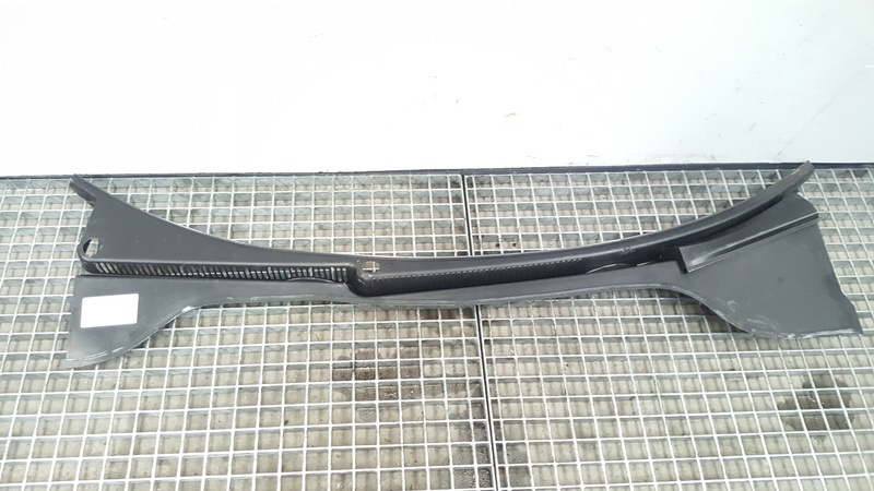 Grila stergator fata 1K1819415A , Vw Golf 5 (1K1) (id:342555) (id:342555)