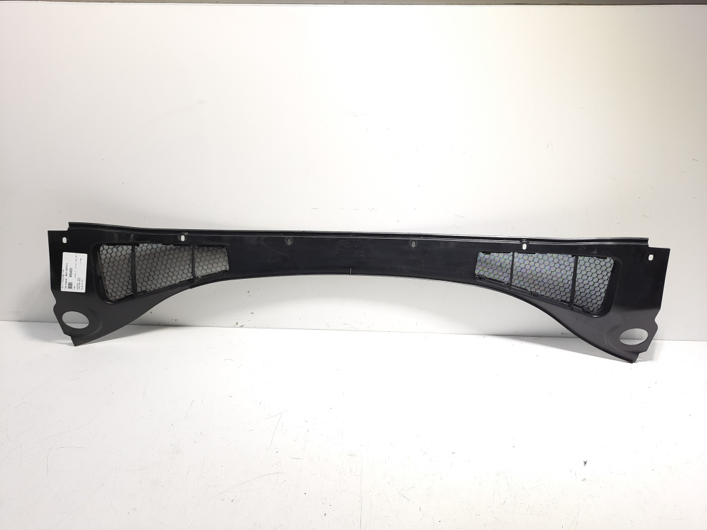 Grila stergator fata, cod BM51-A02216-A, Ford Focus 3 Sedan (idi:493435)