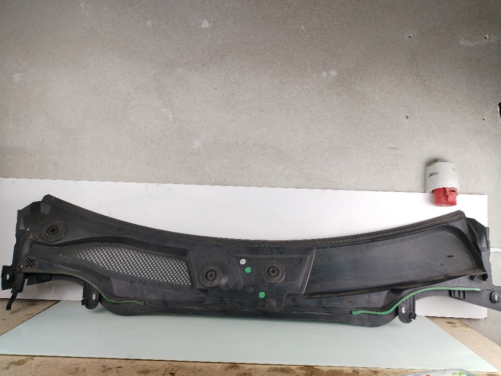 Grila stergator Mercedes A Class W176 A1768300013