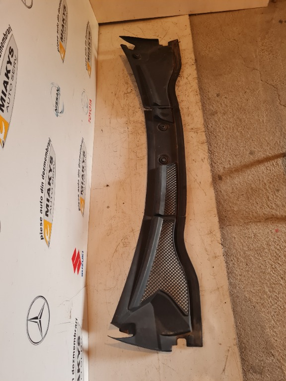 Grila stergator Mercedes B-Class W246 / An- 2011 - 2018