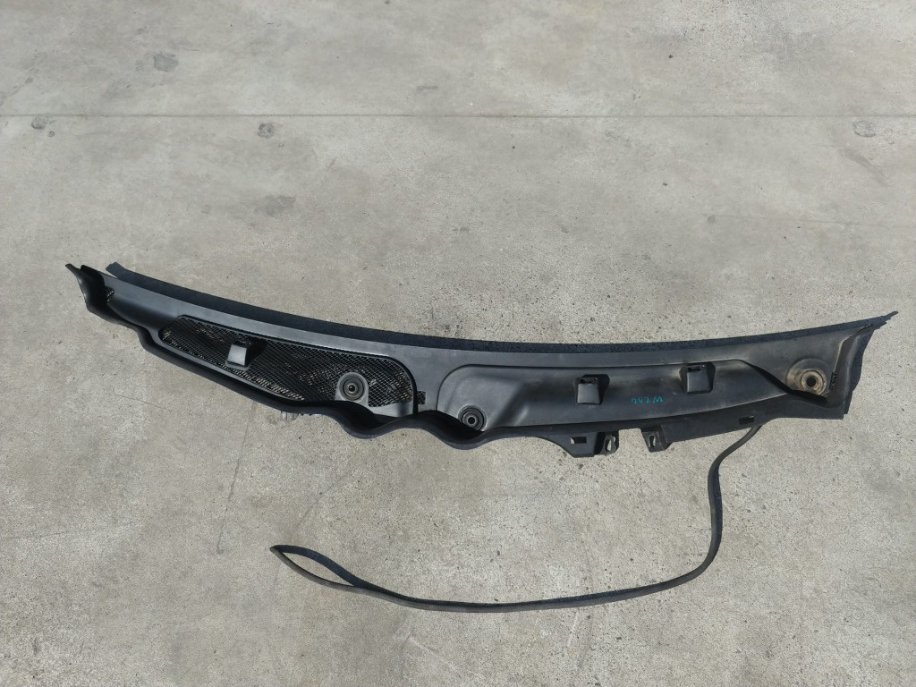 Grila stergator mercedes c-class w204 a2048300013