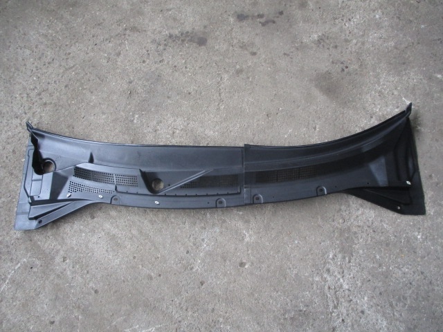 GRILA Stergator NISSAN X-TRAIL FAB. 2001 - 2007 ( VOLAN DREAPTA ) ⭐⭐⭐⭐⭐