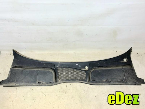 Grila stergator parbriz Audi A4 (2015-2019) [8W2, B9] 8W1819403