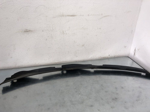 Grila stergator parbriz Audi A4 B8 2.0TDI , 143cp CAGA Sedan Automat sedan 2010 (cod intern: 28713)