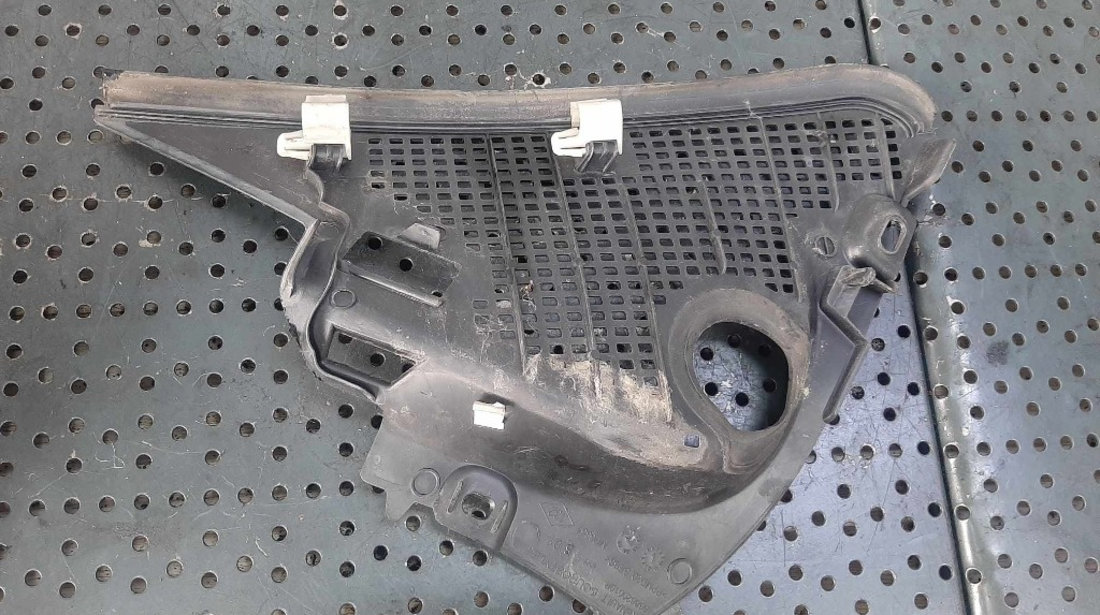 Grila stergator parbriz dreapta renault scenic 3 668620010r