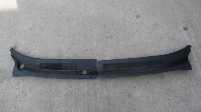 GRILA Stergator PARBRIZ HYUNDAI SANTA FE 1 FAB. 2001 - 2006 ( VOLAN DREAPTA )