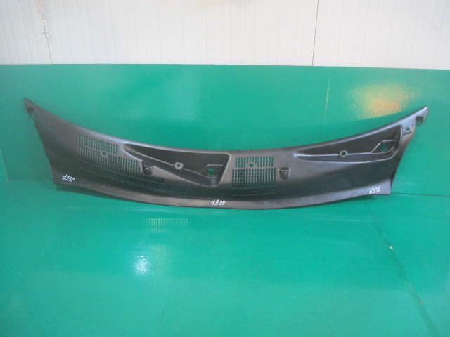 GRILA STERGATOR PARBRIZ JEEP GRAND CHEROKEE II FAB. 1998 - 2005 ⭐⭐⭐⭐⭐