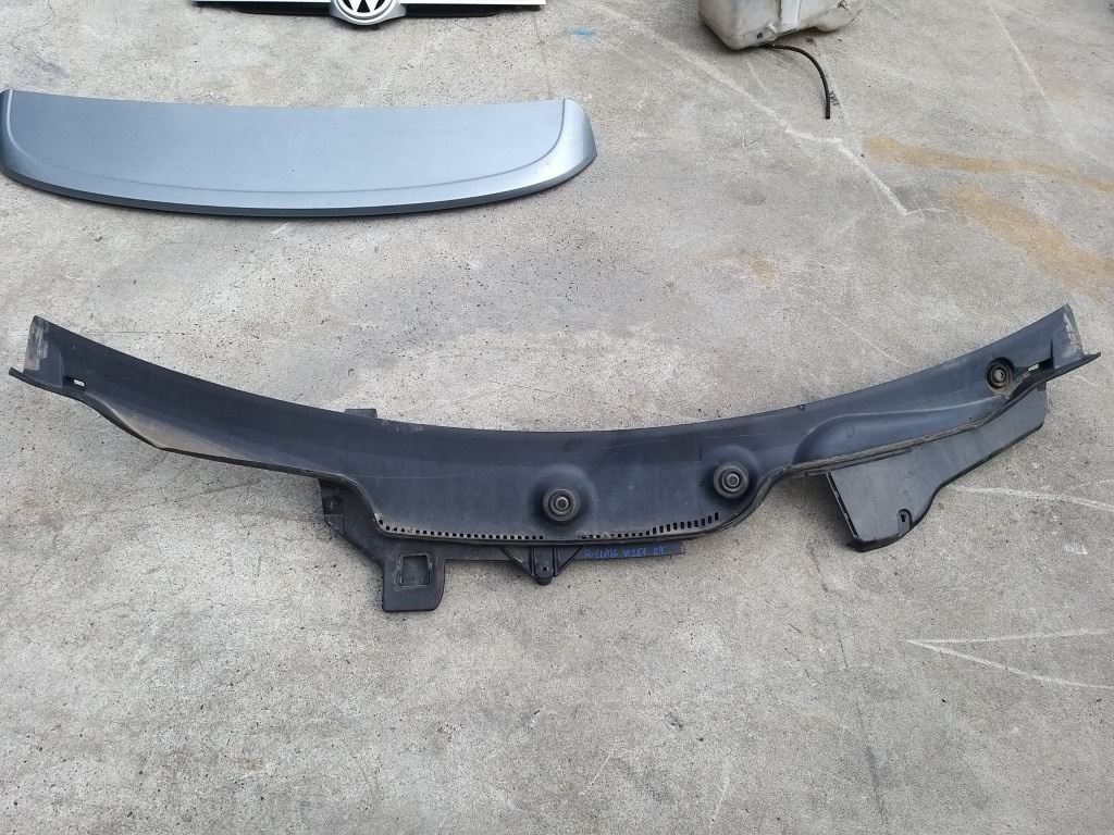 Grila stergator parbriz mercedes r class w251 2518300028