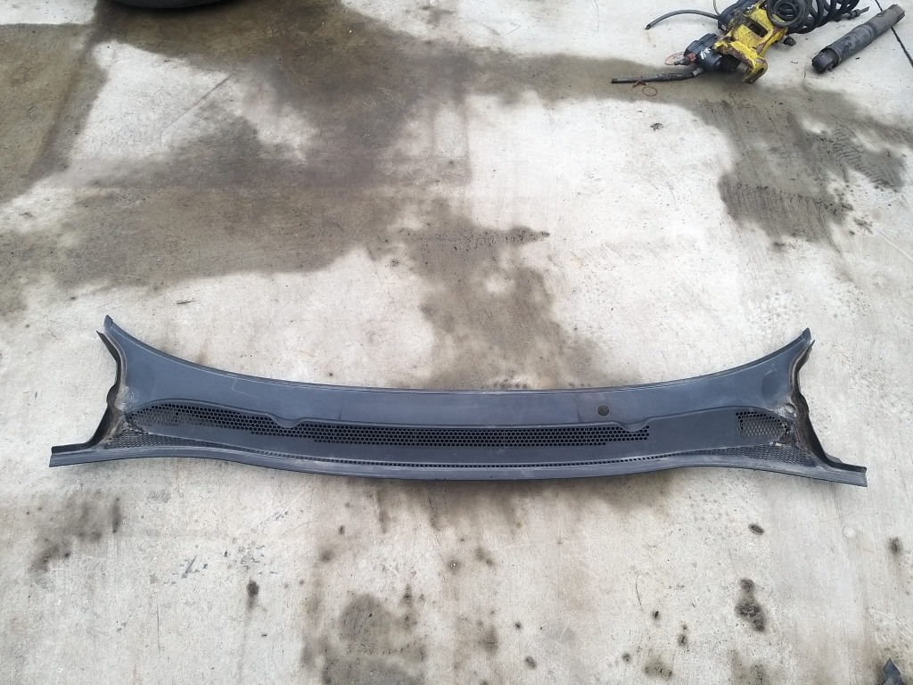Grila stergator parbriz opel corsa e x10 13434158 13434159