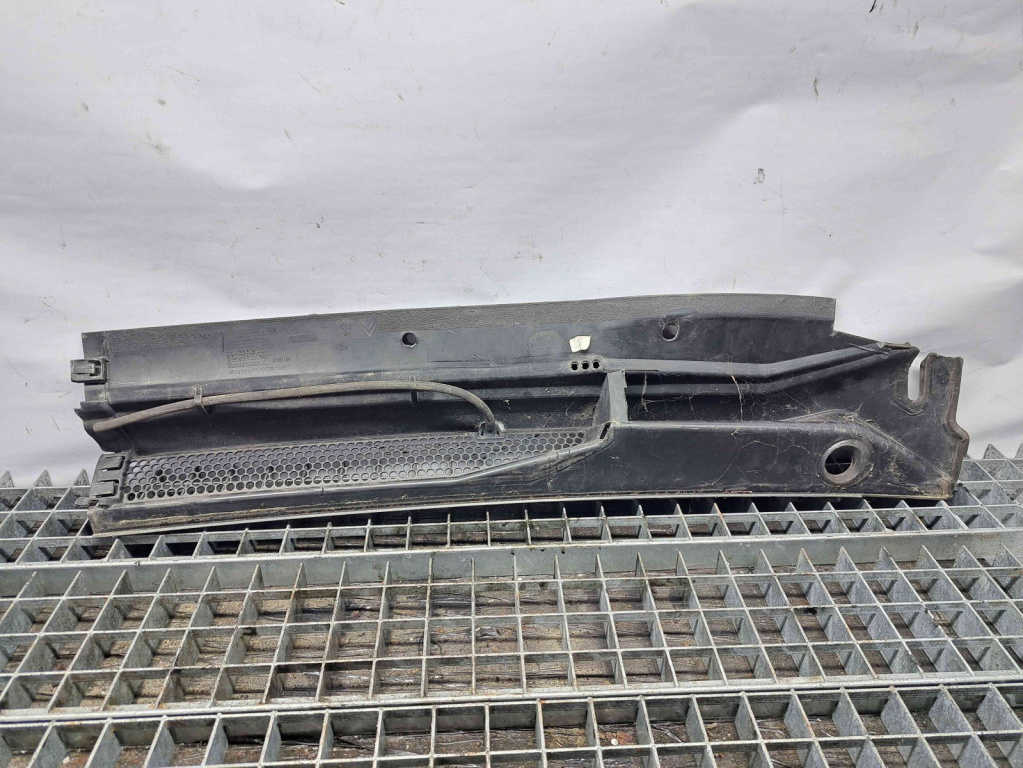 Grila stergator parbriz-stanga Citroen C4 (I) Picasso [ Fabr 2006-2013] 9687793577