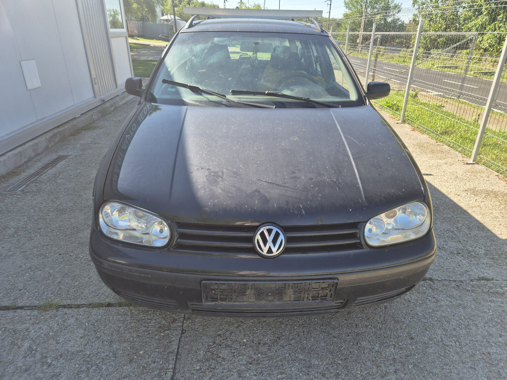 GRILA Stergator / PARBRIZ VW GOLF 4 FAB 1997 - 2005 ⭐⭐⭐⭐⭐