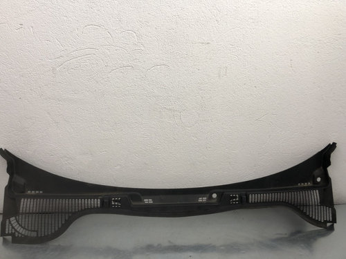 Grila stergator Skoda Octavia 3 Combi 1.6 TDI DSG 7 Automat, 105cp sedan 2014 (1Z1819415F)