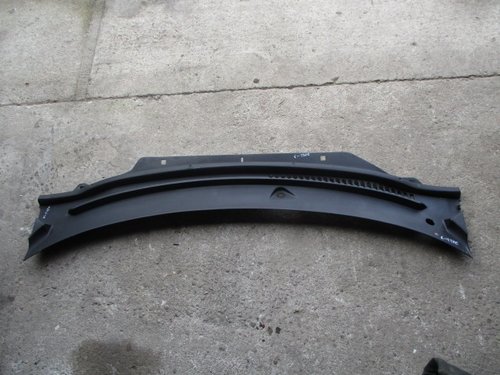 GRILA Stergator ( VOLAN DREAPTA ) JAGUAR X-TYPE FAB. 2001 - 2009 ⭐⭐⭐⭐⭐