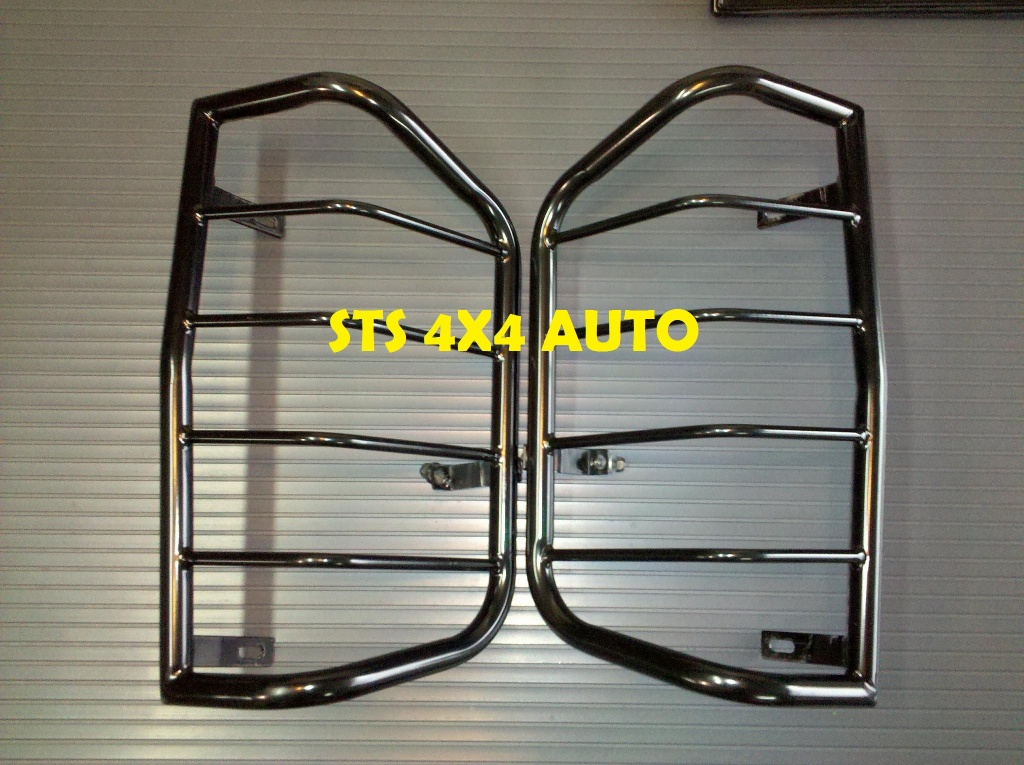 GRILA STOP OTEL INOXIDABLE NISSAN NAVARA D40 2006-2014