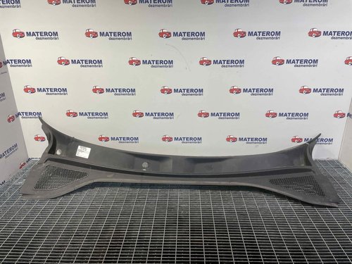 GRILA SUB PARBRIZ AUDI A3 - - (2012 2016)