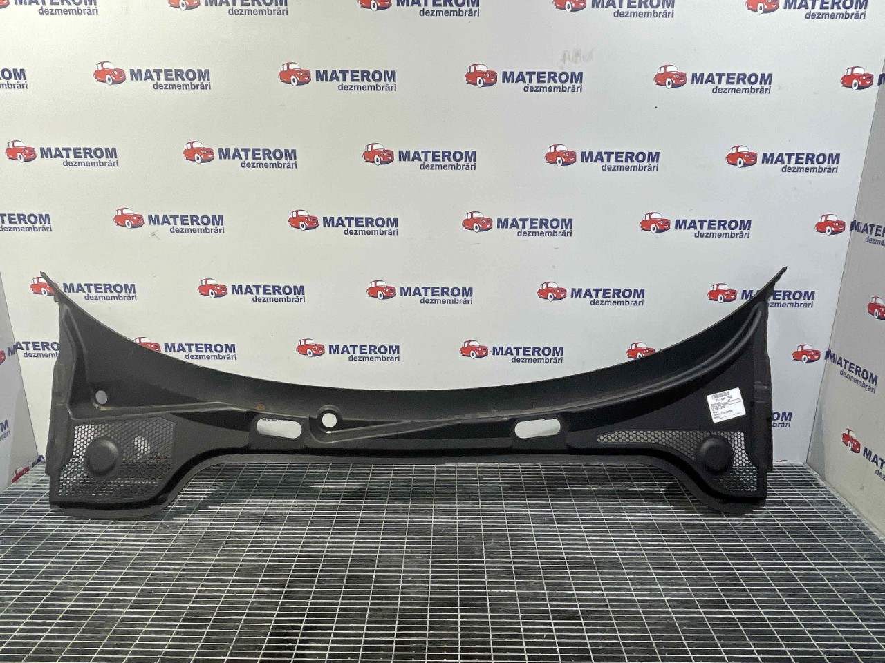 GRILA SUB PARBRIZ AUDI A3 A3 - - (2007 2012)