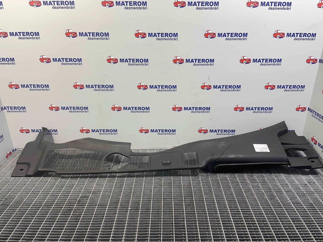 GRILA SUB PARBRIZ AUDI A4 A4 - - (2007 2010)