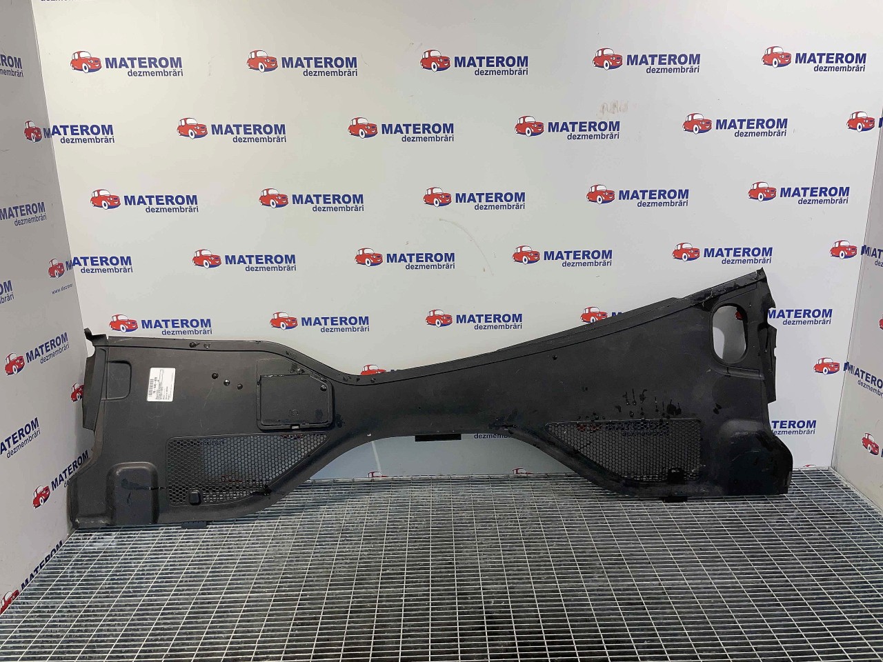 GRILA SUB PARBRIZ AUDI A6 A6 - - (2011 2015)