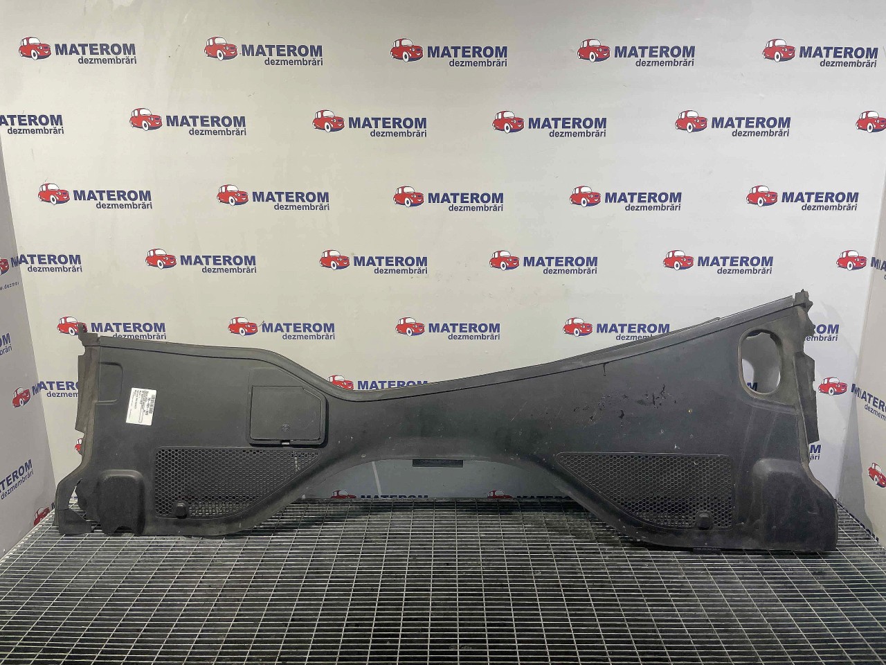 GRILA SUB PARBRIZ AUDI A6 A6 - - (2011 2015)