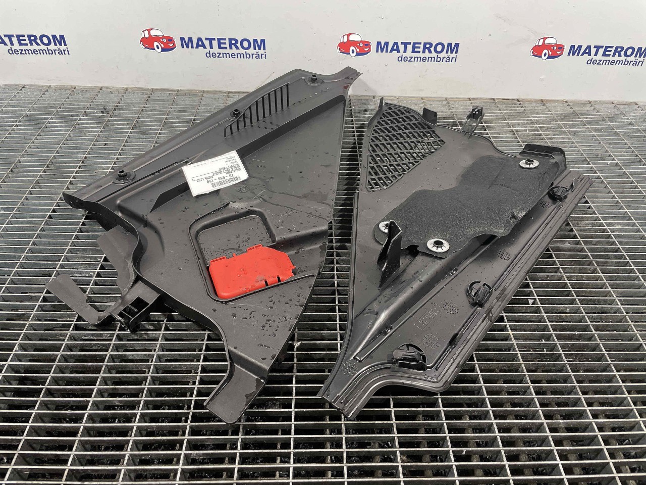 GRILA SUB PARBRIZ BMW SERIA 1 F20 - - (2011 2015)
