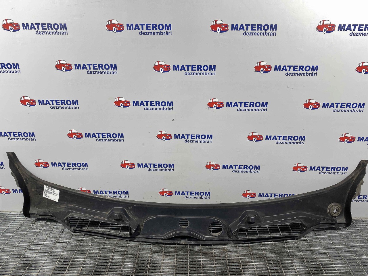 GRILA SUB PARBRIZ BMW SERIA 3 E 90 SERIA 3 E 90 - - (2007 2012)
