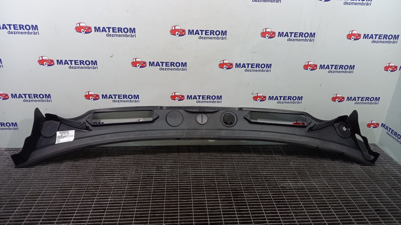 GRILA SUB PARBRIZ BMW X1 X1 - - (2009 2015)