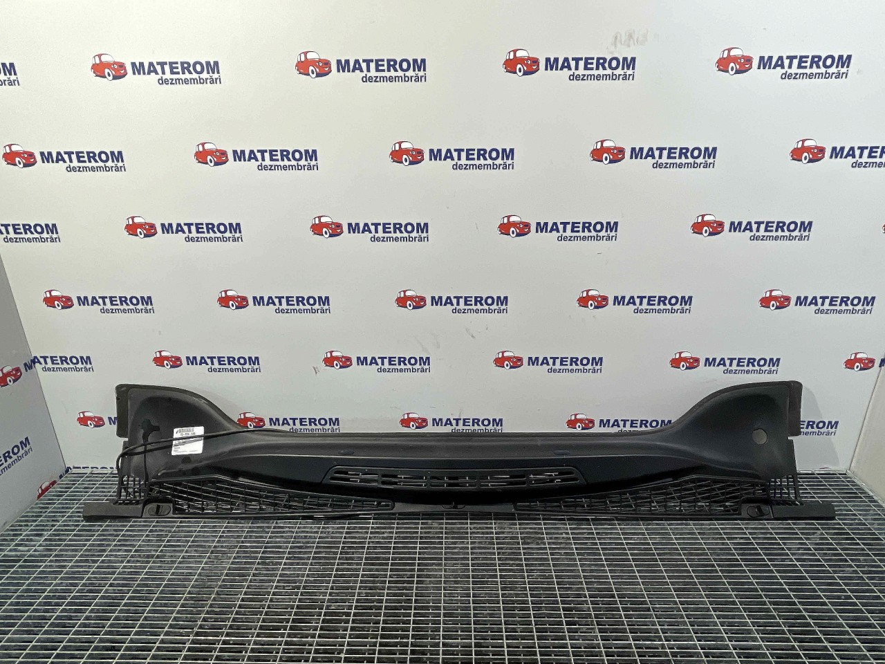 GRILA SUB PARBRIZ CITROEN XSARA PICASSO 1.6 HDI - (1999 2004)