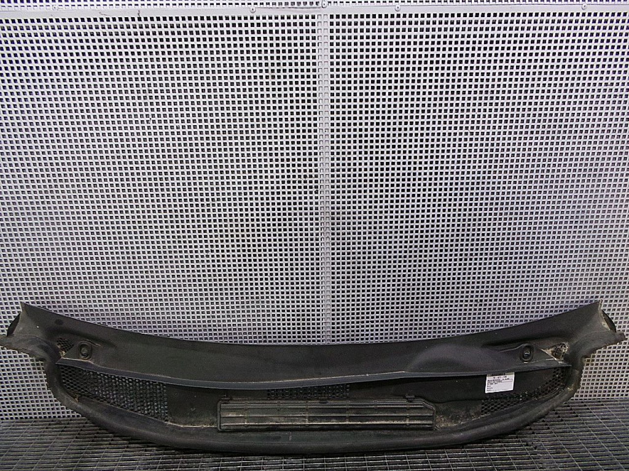 GRILA SUB PARBRIZ MERCEDES B-CLASS B-CLASS - - (2005 2011)