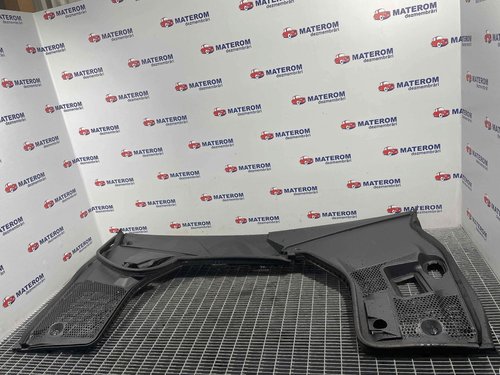 GRILA SUB PARBRIZ MERCEDES C-CLASS C-CLASS - - (2014 2018)
