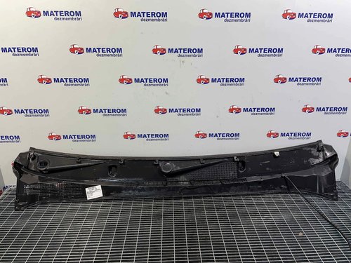 GRILA SUB PARBRIZ NISSAN PATHFINDER 3.0 DCI - (2010 2013)