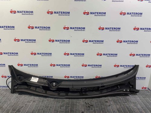 GRILA SUB PARBRIZ NISSAN QASHQAI PLUS2 - - (2010 2014)