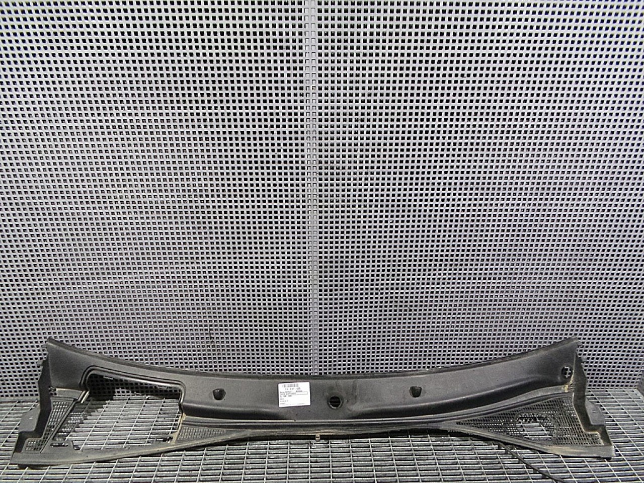 GRILA SUB PARBRIZ RENAULT KANGOO - - (1997 2003)