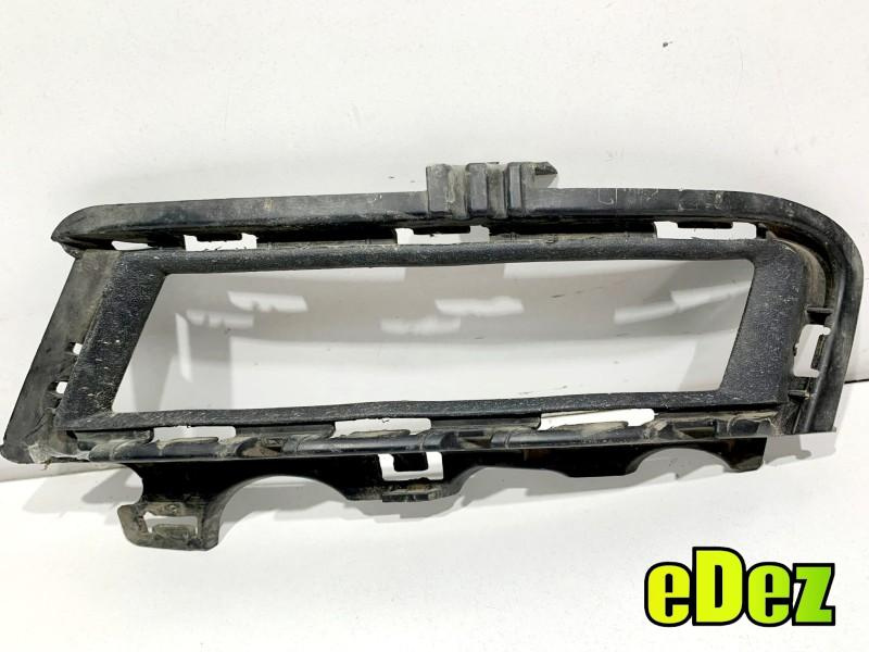 Grila / suport proiector ceata stanga Volkswagen Golf 7 (2012-2017) 5G0853211E