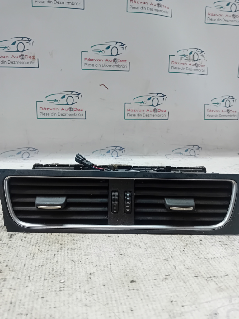 Grila ventilație centrală Audi A4 2011