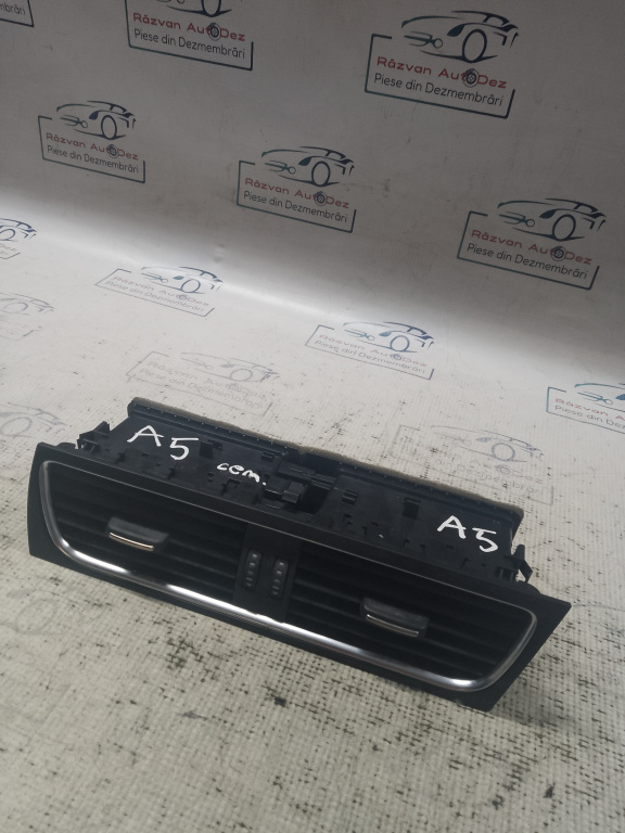Grila ventilație centrală Audi A5 2012, 8T2820951B
