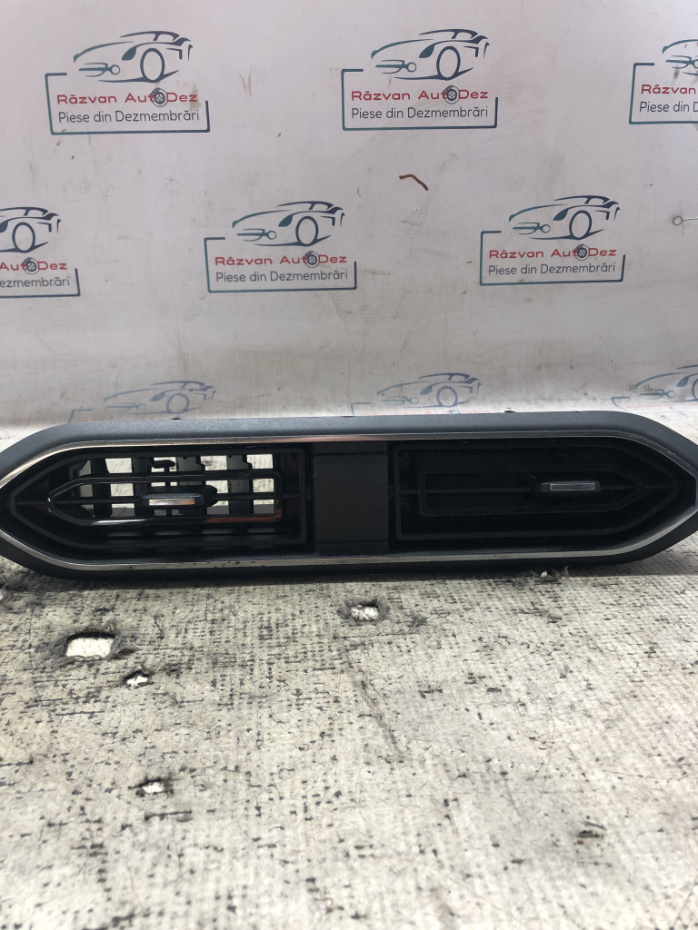 Grila ventilație centrală Dacia Sandero 3 1.0 Benzina 2022, 687509018R