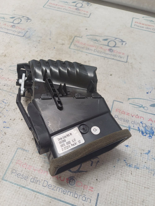 Grila ventilație centrală dreapta Opel Astra K 1.6 Motorina 2015, 39079608