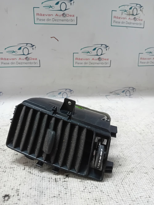 Grila ventilație centrală dreapta Volkswagen Crafter 2010