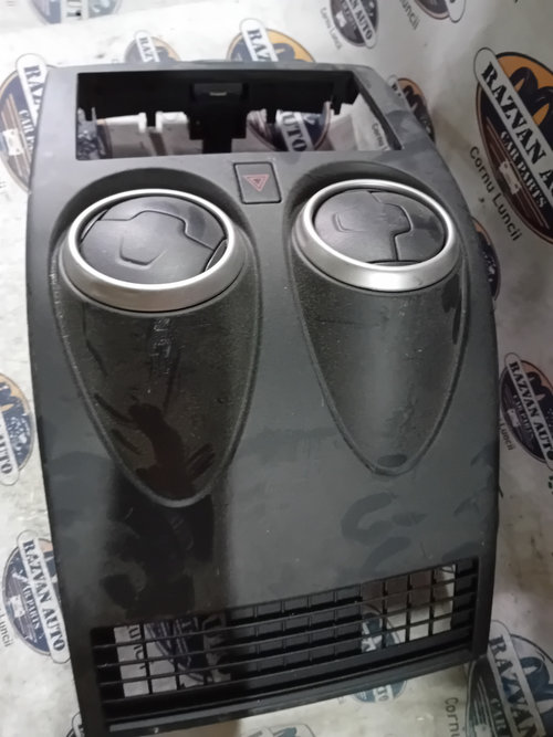 Grila ventilație centrală Nissan Qashqai 2011
