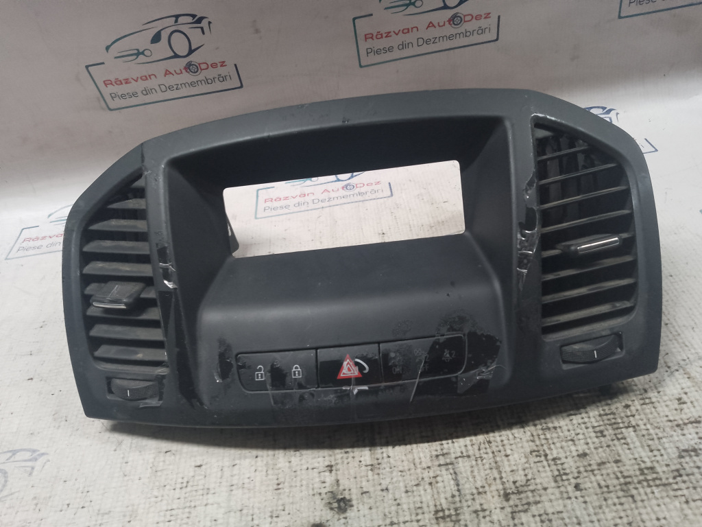 Grila ventilație centrală Opel Insignia A 2011, 13282237