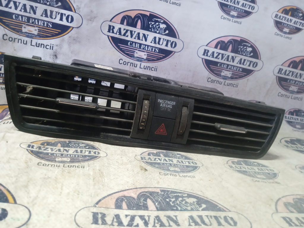 Grila ventilație centrală Skoda RAPID 2013