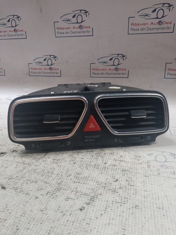 Grila ventilație centrală Volkswagen Eos 2008