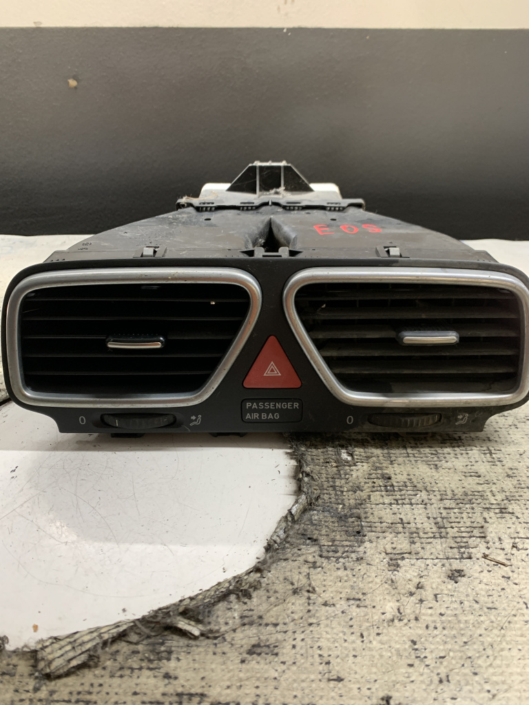 Grila ventilație centrală Volkswagen Eos - Motorina 2008, -